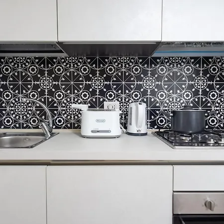 Di 80 M² Con 3 Appartamento *
