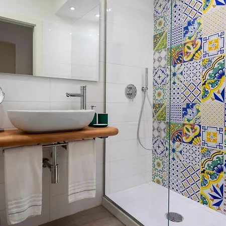 Di 80 M² Con 3 Appartamento