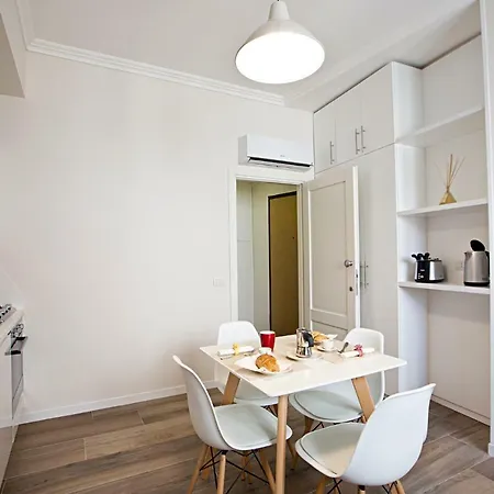 Di 80 M² Con 3 * Napoli